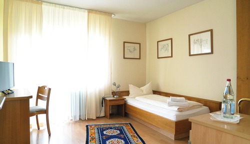 Classic Single Room, Balcony, Courtyard View