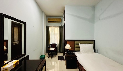 Deluxe Single Room