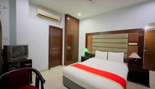 Superior Double Room, City View