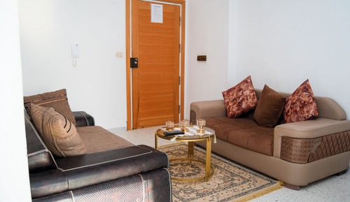 Basic Apartment, Balcony