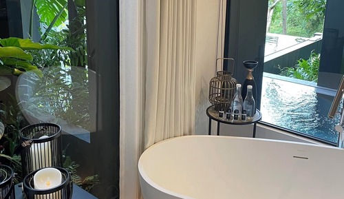 Honeymoon Room, Pool View