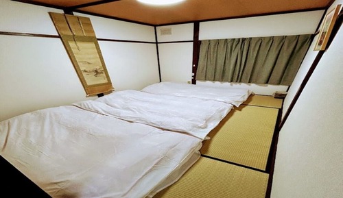 Economy Apartment (301)