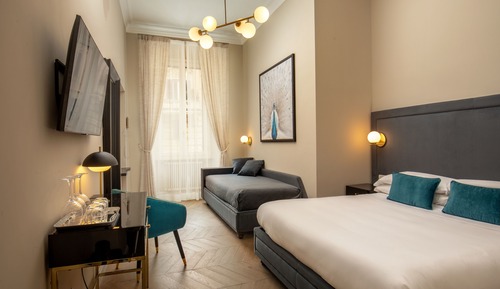Deluxe Triple Room