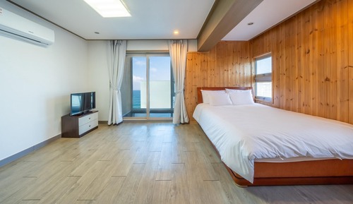 Basic Room, 1 Bedroom (305)