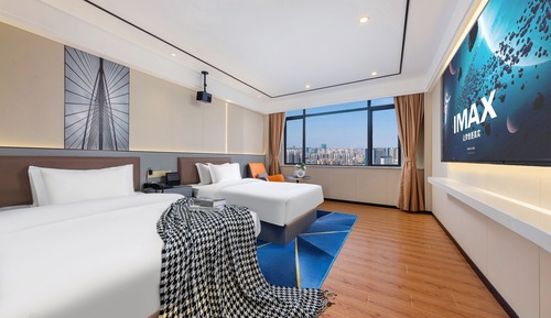 Signature Twin Room