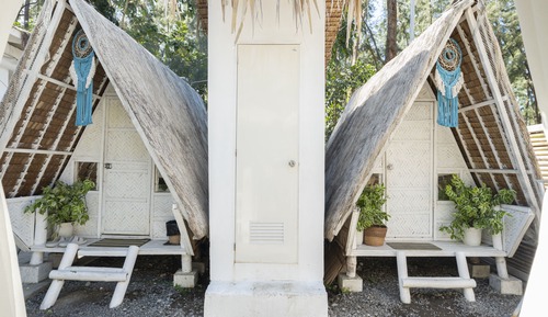 Couple Tepee