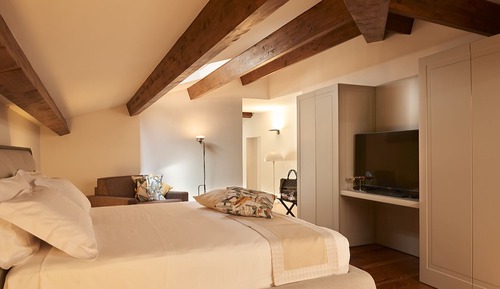Luxury Room