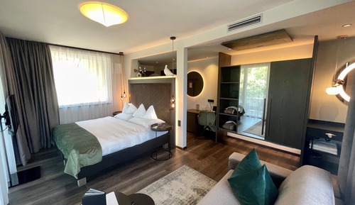 Exclusive Room