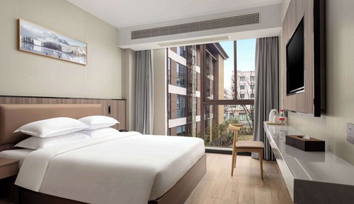 Deluxe Room, 1 King Bed, Non Smoking