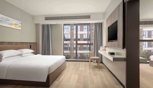 Family Suite, 1 King Bed, Non Smoking