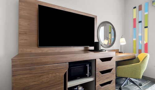 Room, 1 King Bed, Accessible (Hearing)