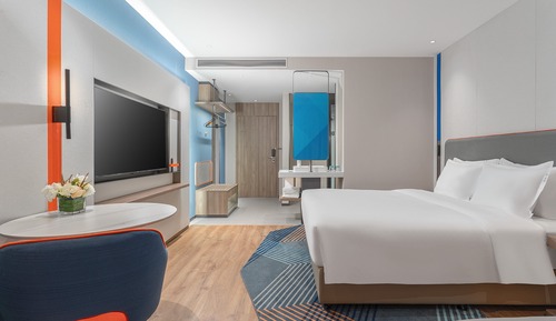 Standard Room, 1 King Bed, Accessible