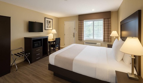 Standard Room, 1 King Bed, Non Smoking