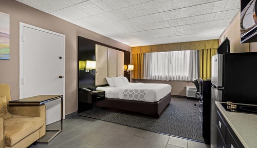 Standard Room, 1 King Bed, Non Smoking