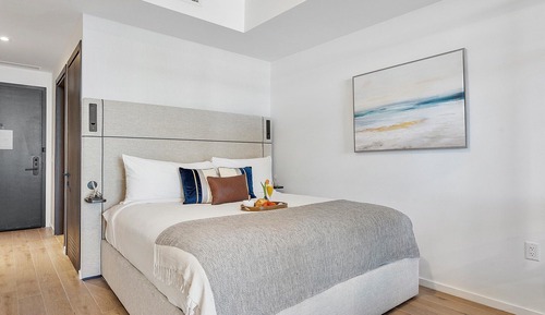 Deluxe Studio, 1 King Bed with Sofa bed, Bay View1804