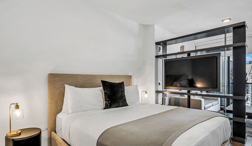 Deluxe Studio, 1 King Bed with Sofa bed, Bay View4416