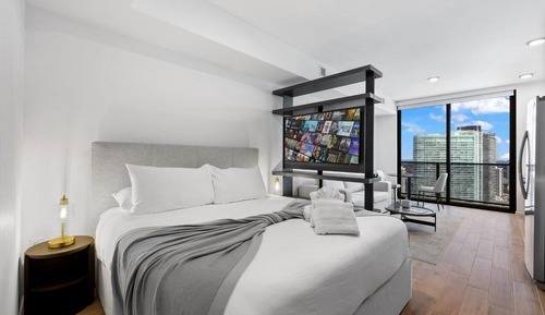 Deluxe Studio, 1 King Bed with Sofa bed, Bay View4302