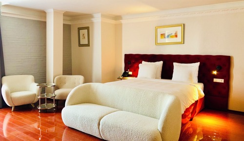 Balkissoon Suite