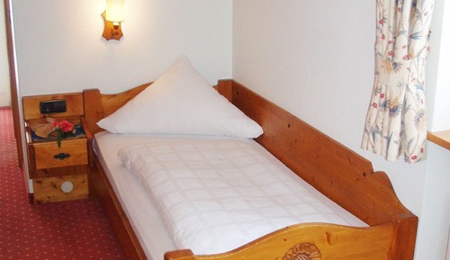 Classic Single Room