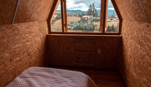 Deluxe Tree House