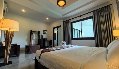 One Bedroom Suite With Garden View