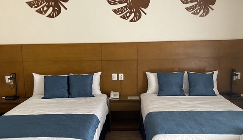 Deluxe 2 Camas Matrimoniales