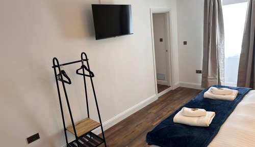 Classic Suite, 1 King Bed with Sofa bed, Non Smoking