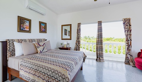 God Father #2 Single Room, 1 Queen Bed, Non Smoking, Ocean View