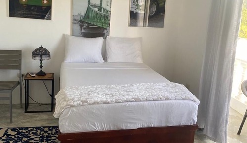 God Father #4 Single Room, 1 Queen Bed, Non Smoking, Ocean View