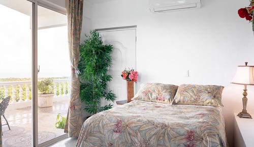 God Father #6 Single Room, 1 Queen Bed, Non Smoking, Ocean View