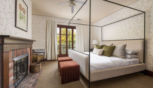 Room, 1 King Bed, Fireplace