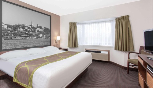 Suite, 1 King Bed, Non Smoking (One Bedroom)