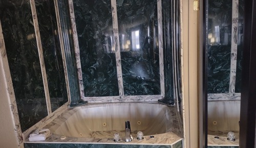 Suite, 1 King Bed, Non Smoking, Hot Tub