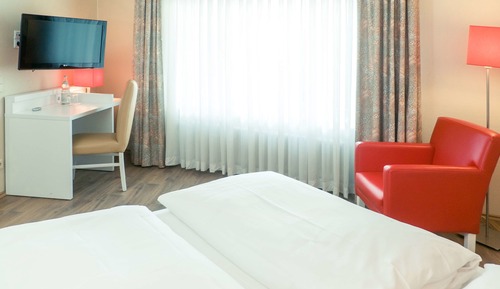 Standard Room, 2 Twin Beds, Bathtub