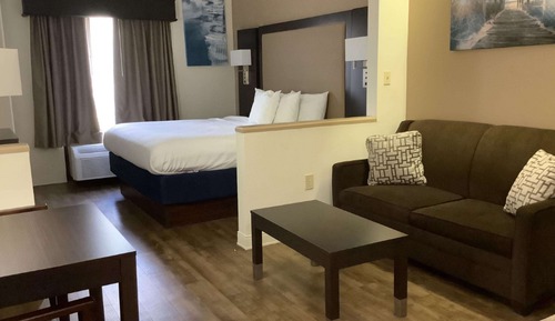 Suite, 1 King Bed, Non Smoking, Jetted Tub (with Sofabed)