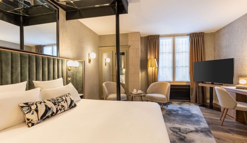 Suite, 1 Queen Bed, Non Smoking