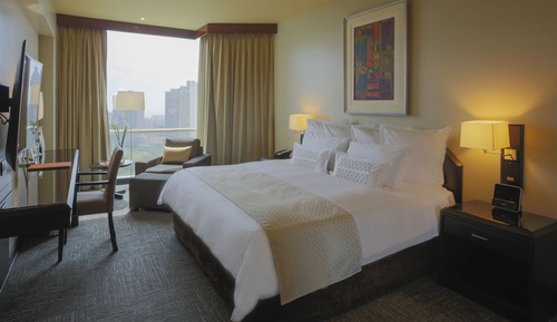 Executive Room, 1 King Bed, Golf View