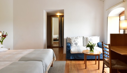 Junior Suite (2Ad+1Chd)