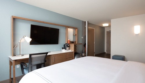Suite, 1 Queen Bed