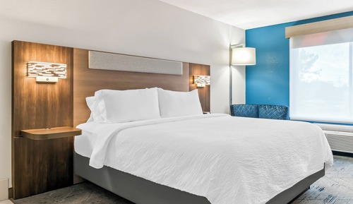 Standard Room, 1 King Bed, Jetted Tub