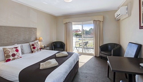 Deluxe Room, Non Smoking, Kitchenette (Deluxe Queen)