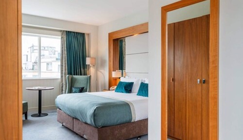 Deluxe Room, 1 King Bed