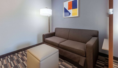 Suite, 1 King Bed, Non Smoking