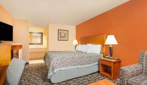 Suite, 1 King Bed, Non Smoking