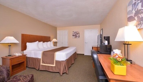 Suite, 1 King Bed, Non Smoking