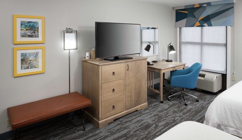 Standard room with two double beds