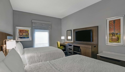 Two queen beds non smoking