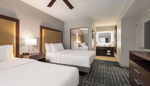 Suite, 1 Bedroom, Non Smoking (2 Queen Beds with Sofabed)