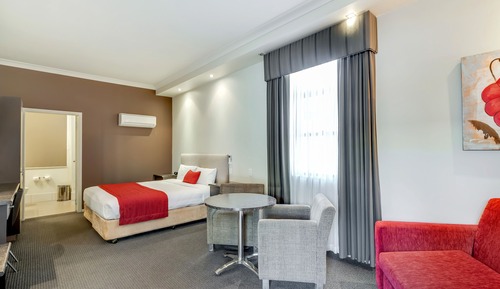 Luxury Suite, Jetted Tub