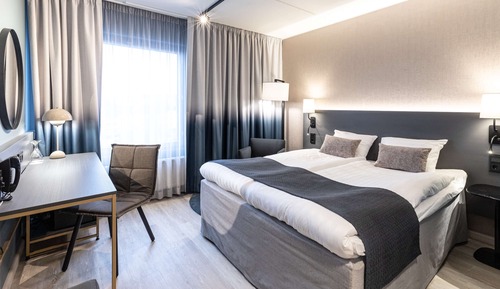 Standard Room, 1 Queen Bed